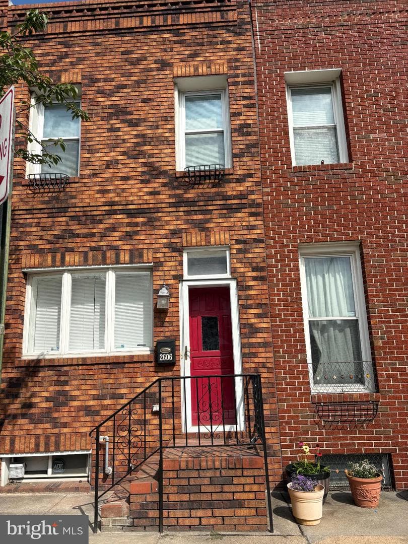 2606 Foster Avenue photo 1