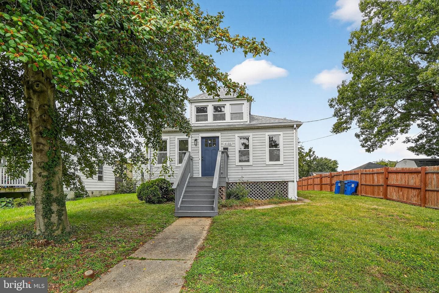 4102 Hillcrest Avenue photo 1