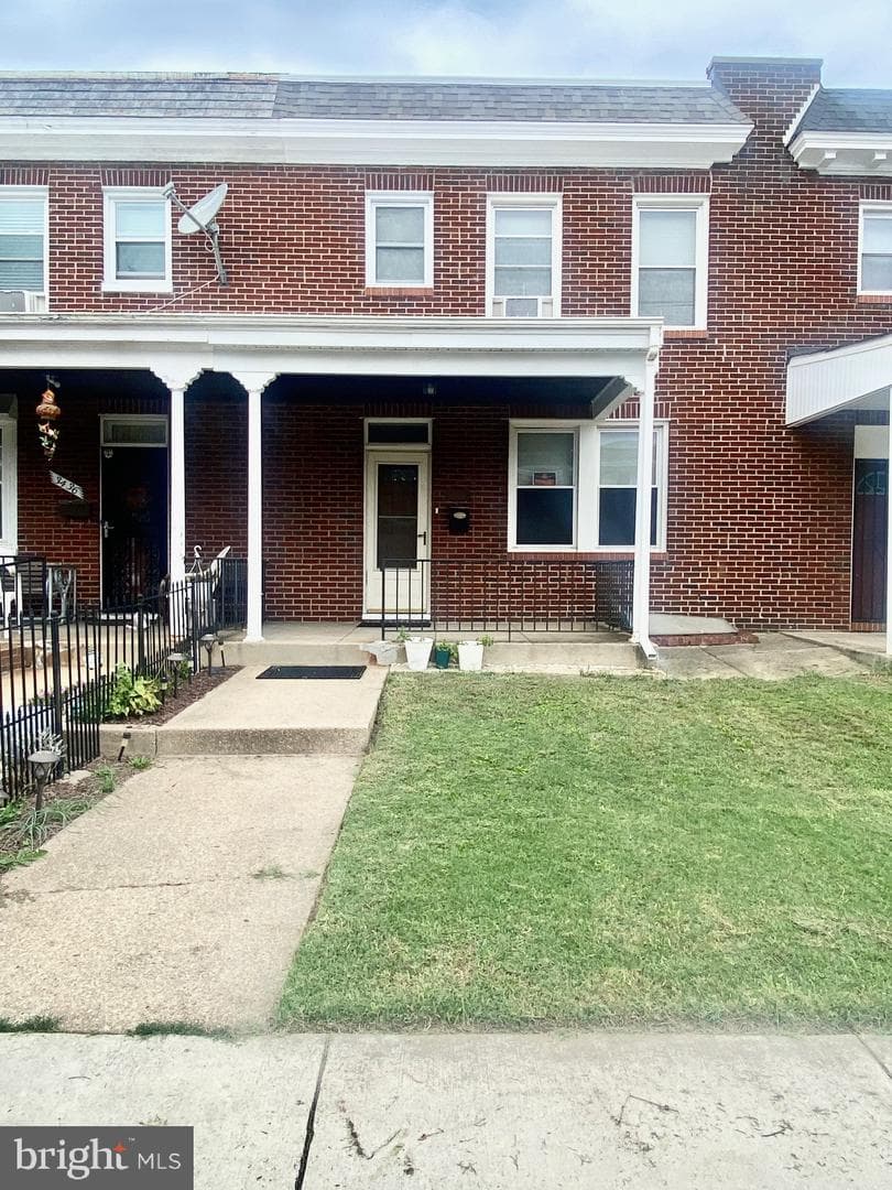 3438 Juneway photo 1
