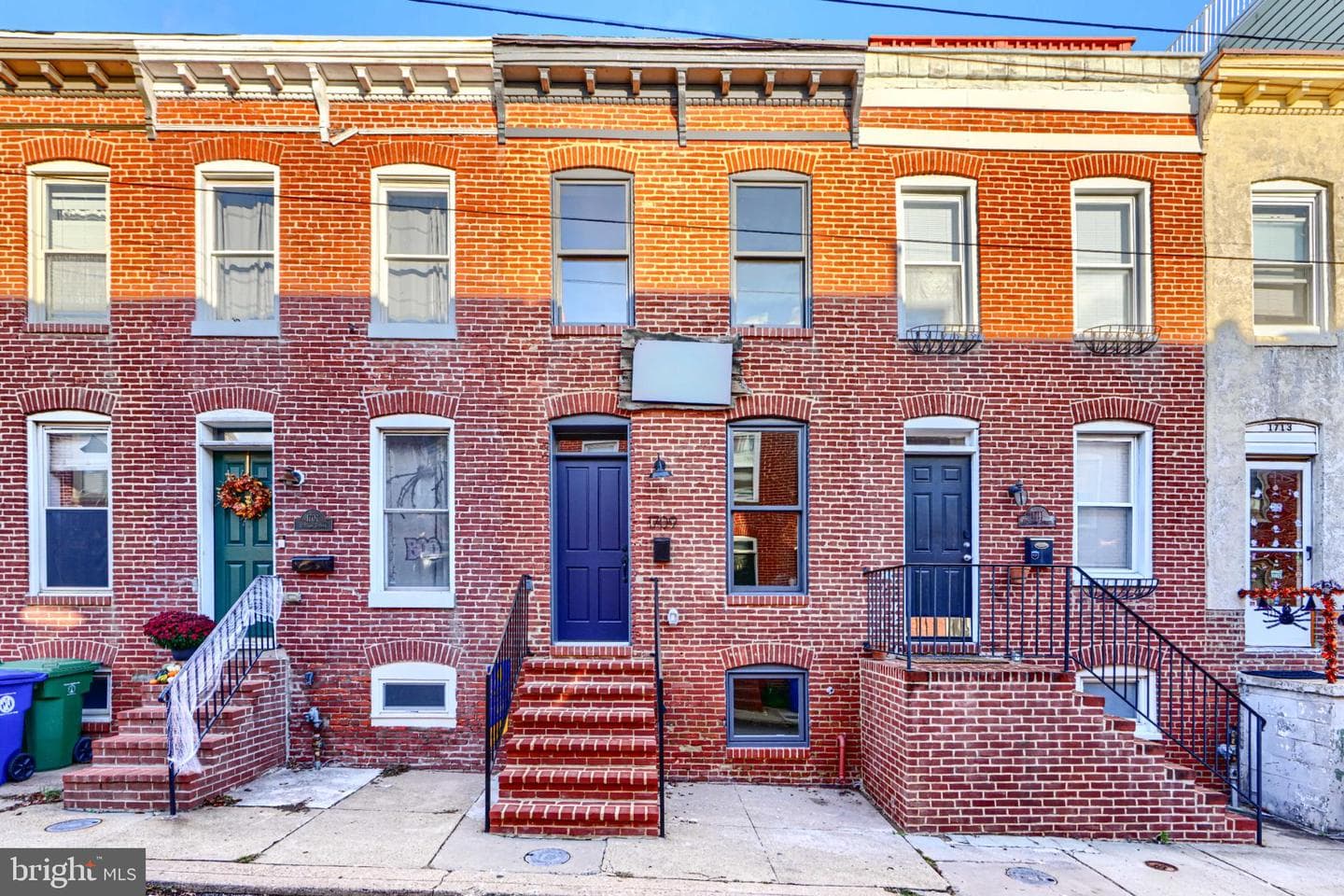 1709 William Street photo 1