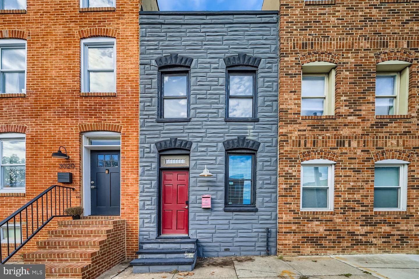 3022 Hudson Street photo 1