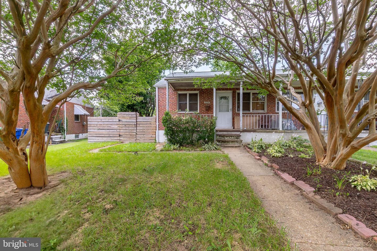5904 Willet Avenue photo 1