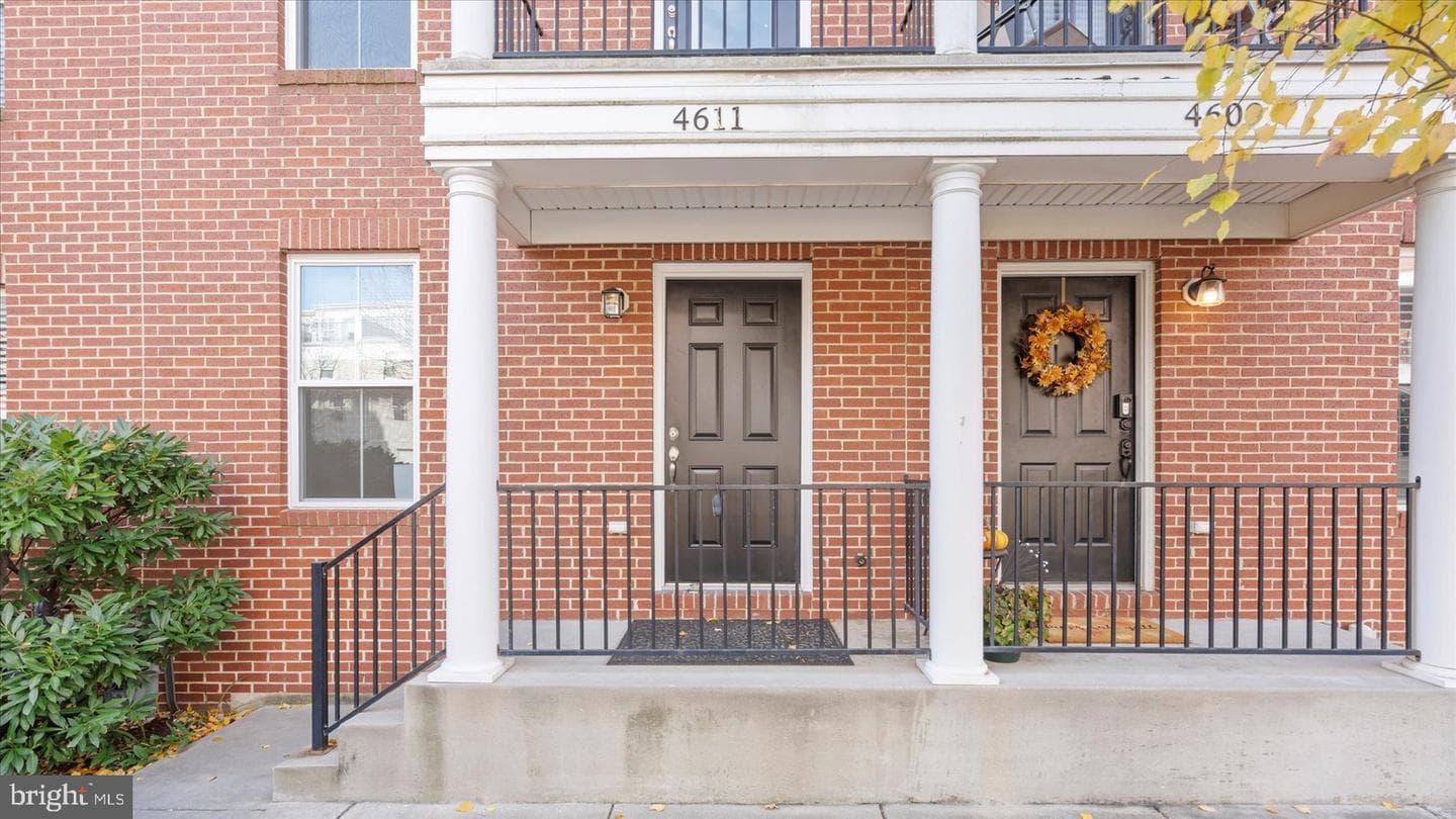4611 Dillon Street photo 1