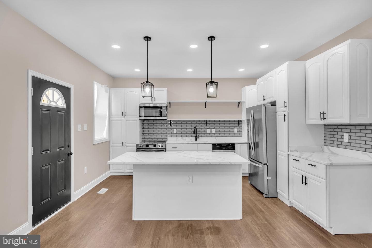 2045 E 31st Street photo 1