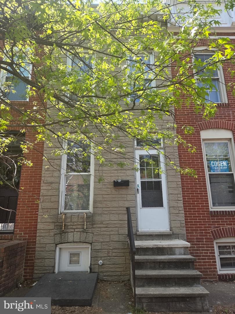 1526 S Hanover Street photo 1