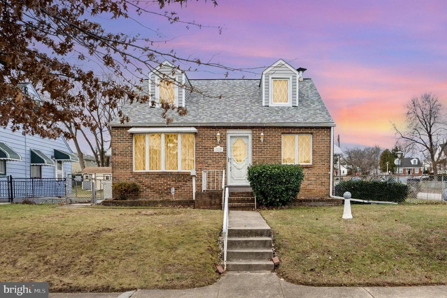5402 Todd Avenue photo 1