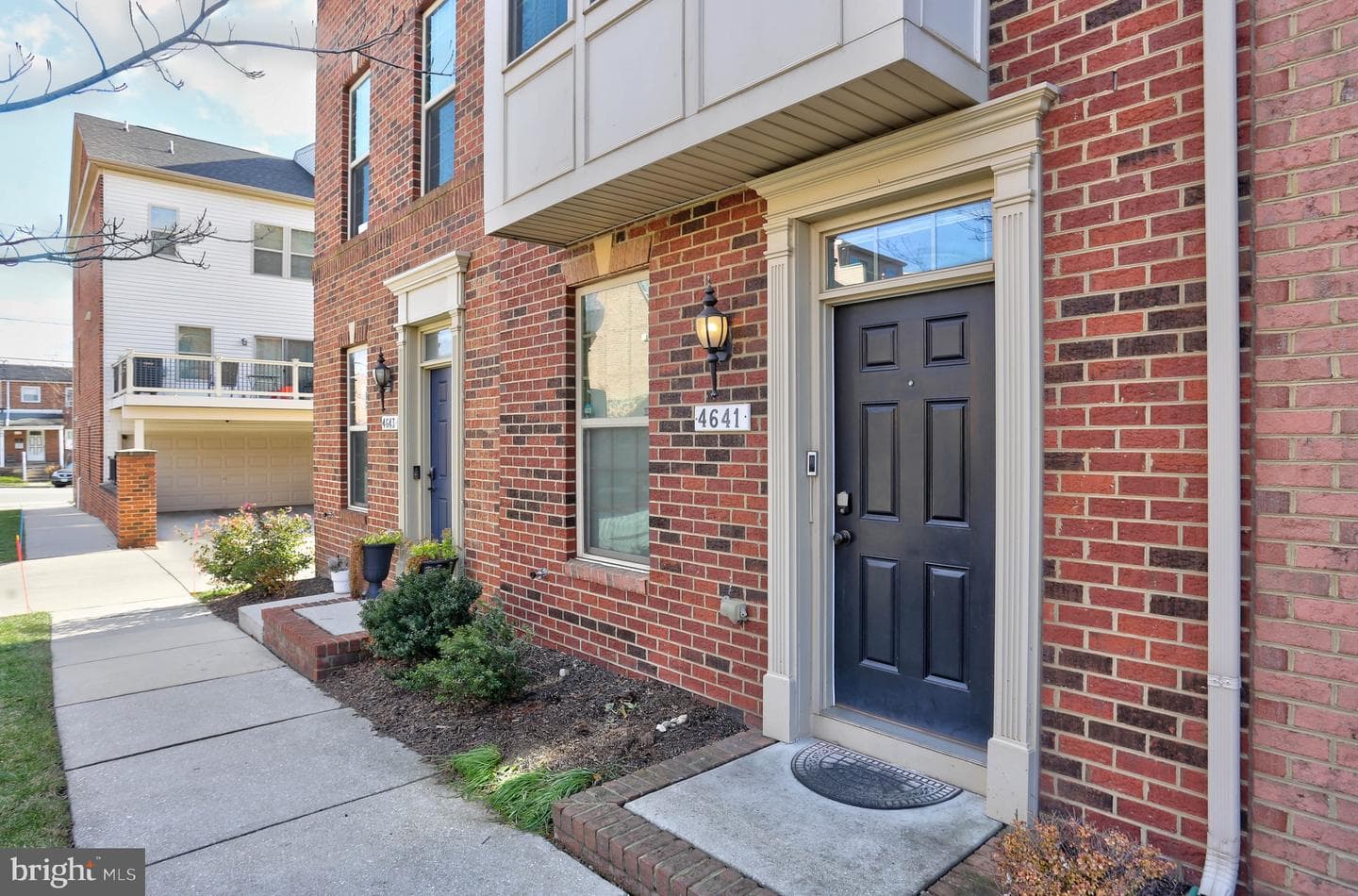 4641 Hudson Street photo 1