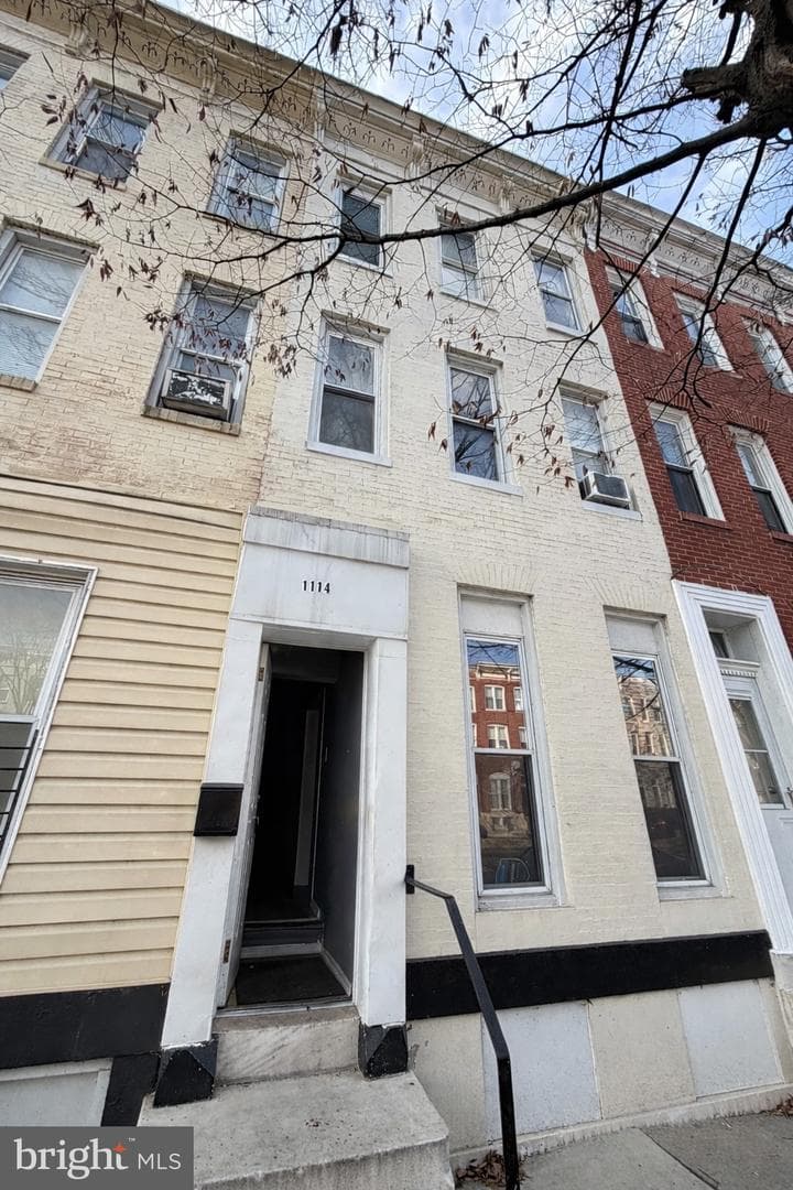 1114 N Fulton Avenue photo 1