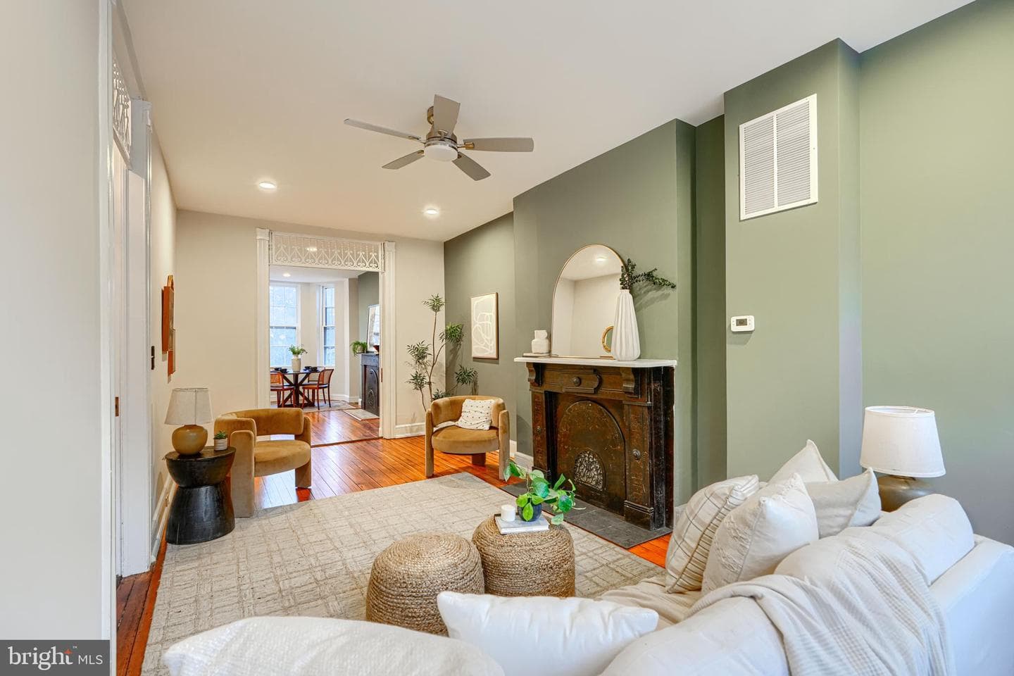 1911 Park Avenue photo 1