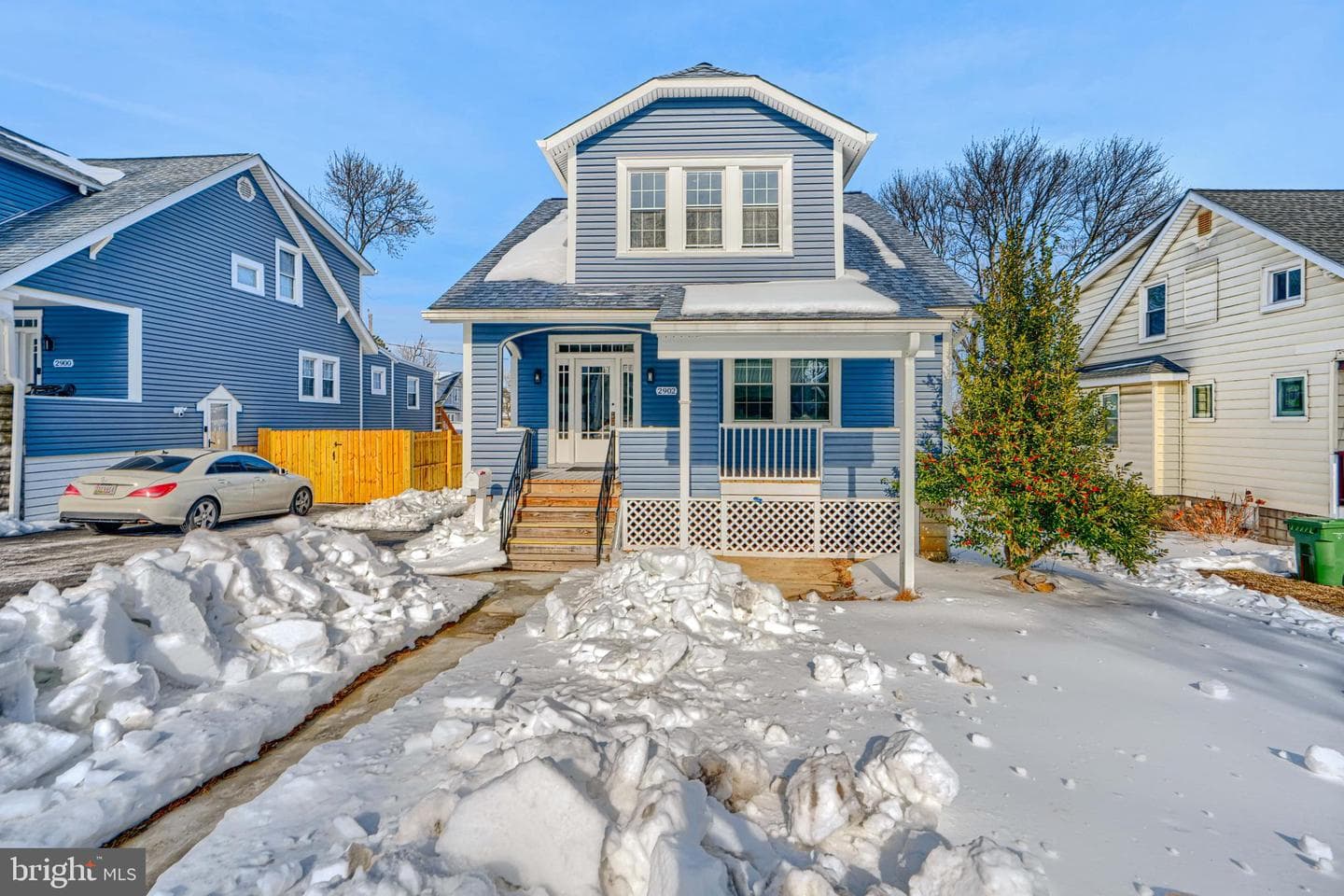 2902 Westfield Avenue photo 1