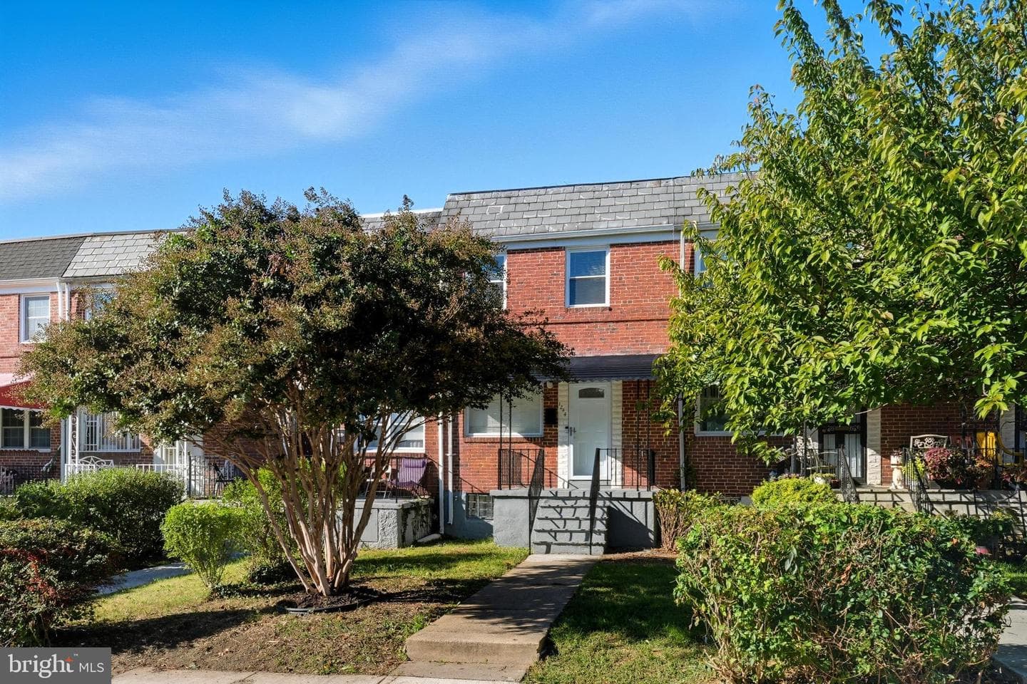 1244 N Augusta Avenue photo 1