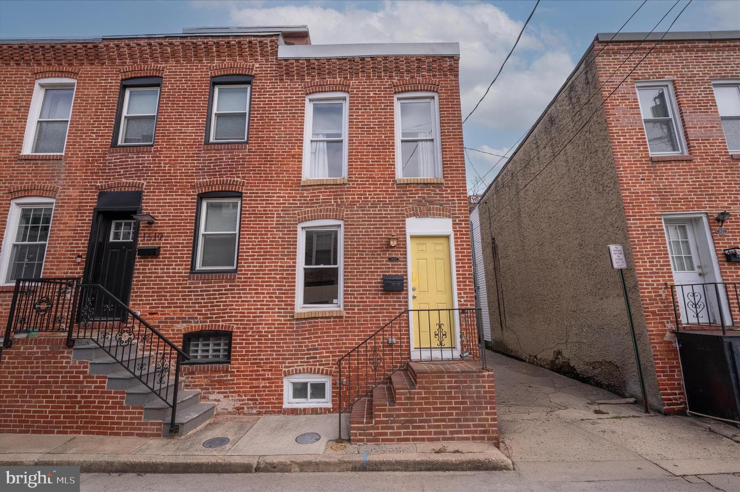 1621 Olive Street photo 1