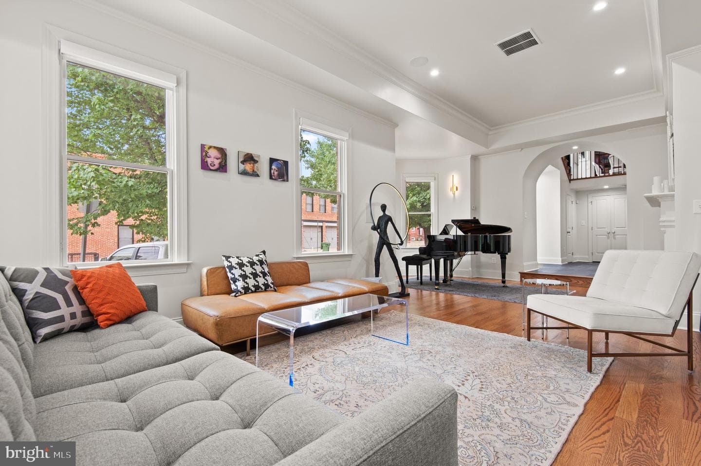 3000 Hudson Street photo 1