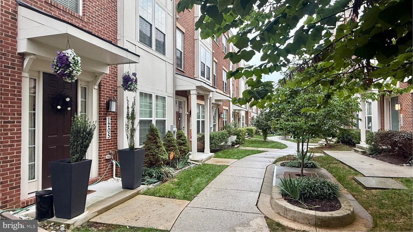 1205 Berry Street photo 1