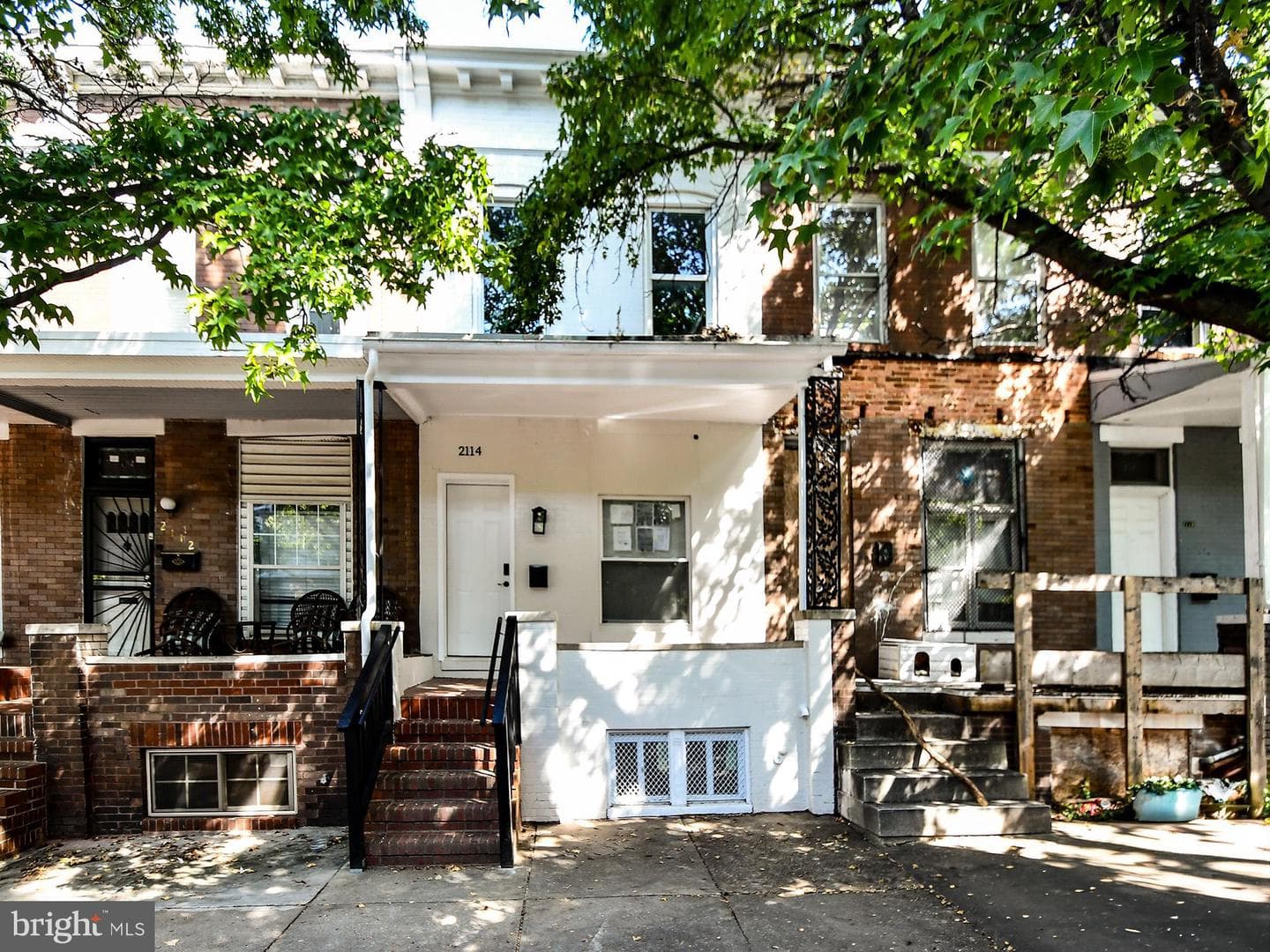 2114 Cliftwood Avenue photo 1