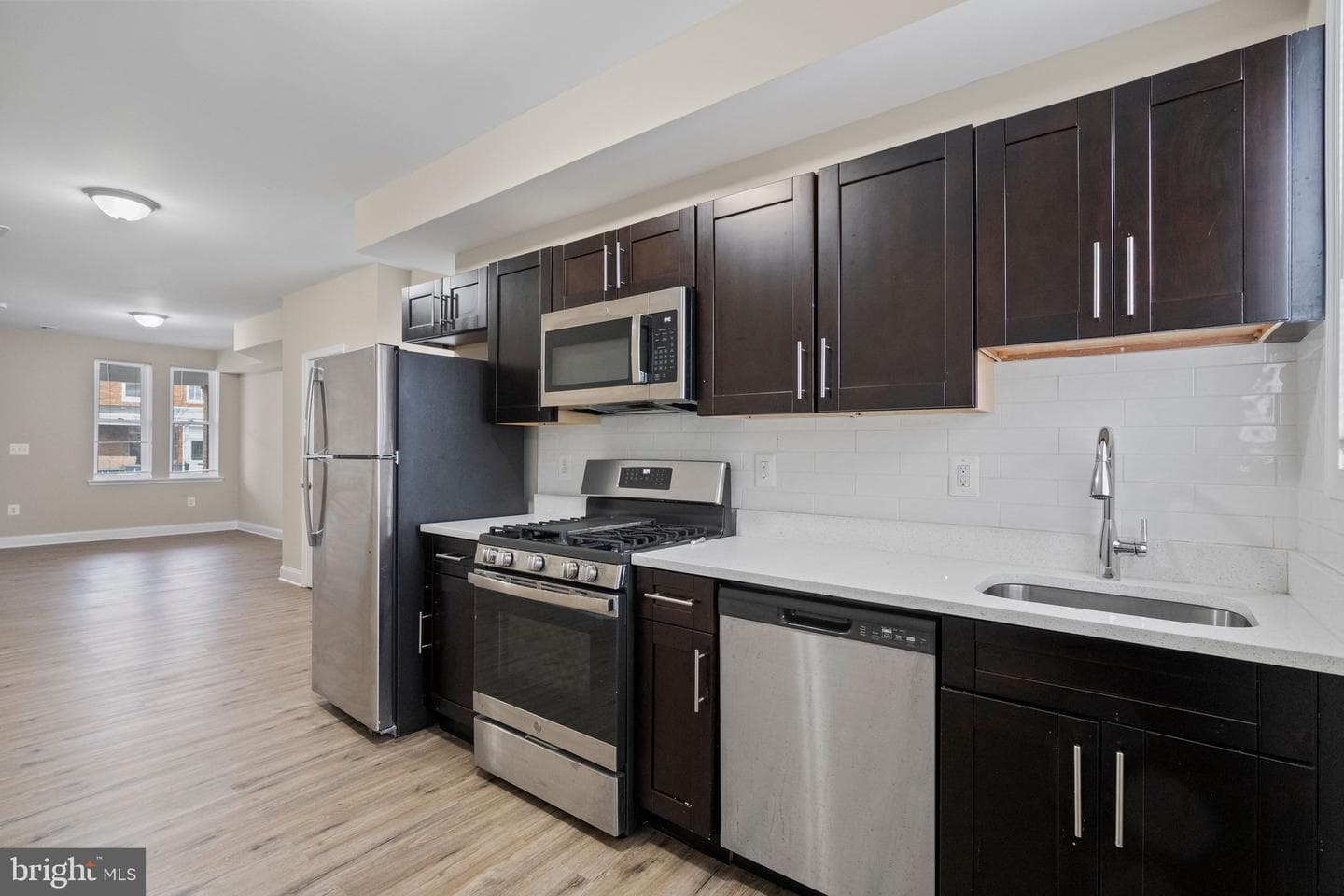 2712 Ashland Avenue photo 1