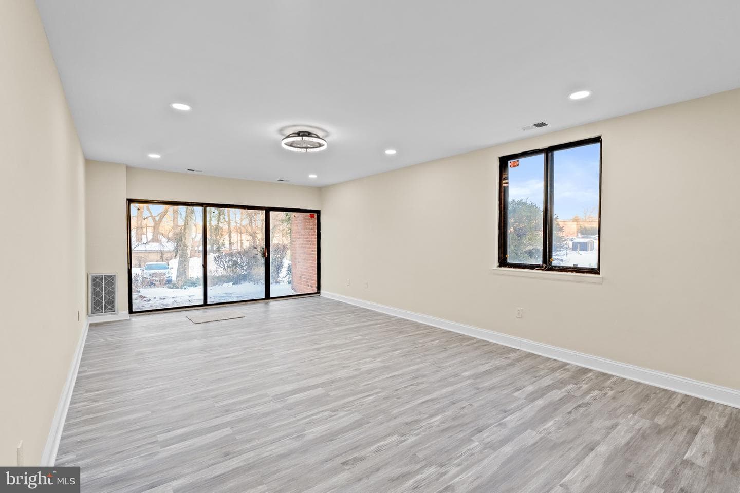 6711 Park Heights Avenue #l9 photo 1