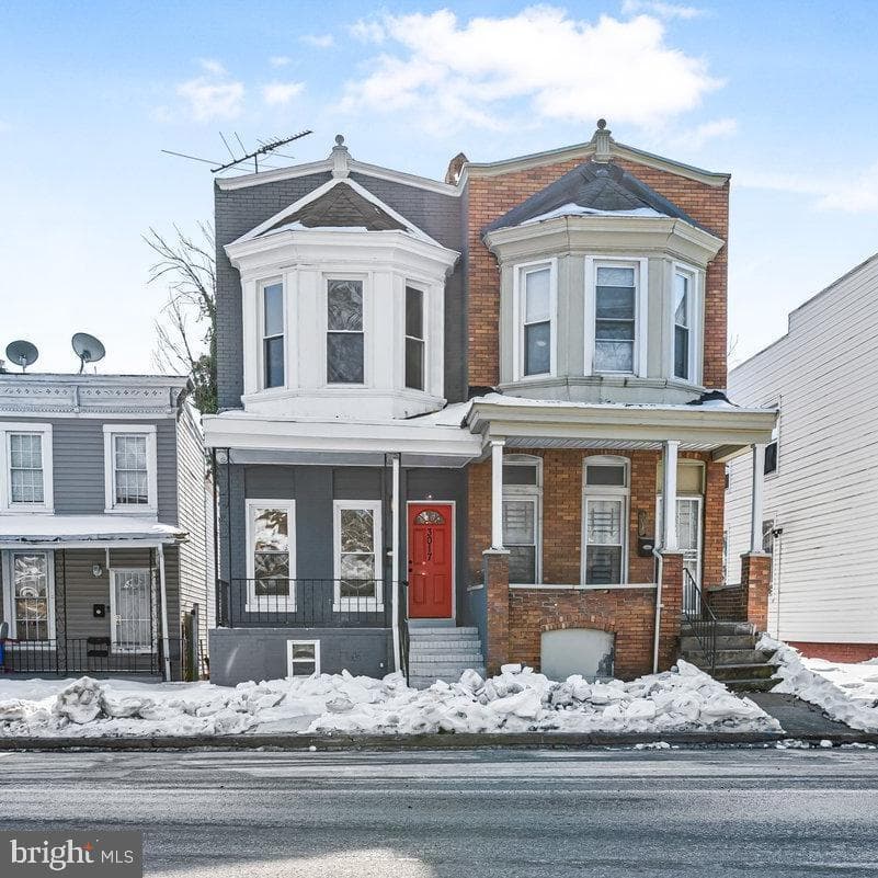 3017 Frederick Avenue photo 1