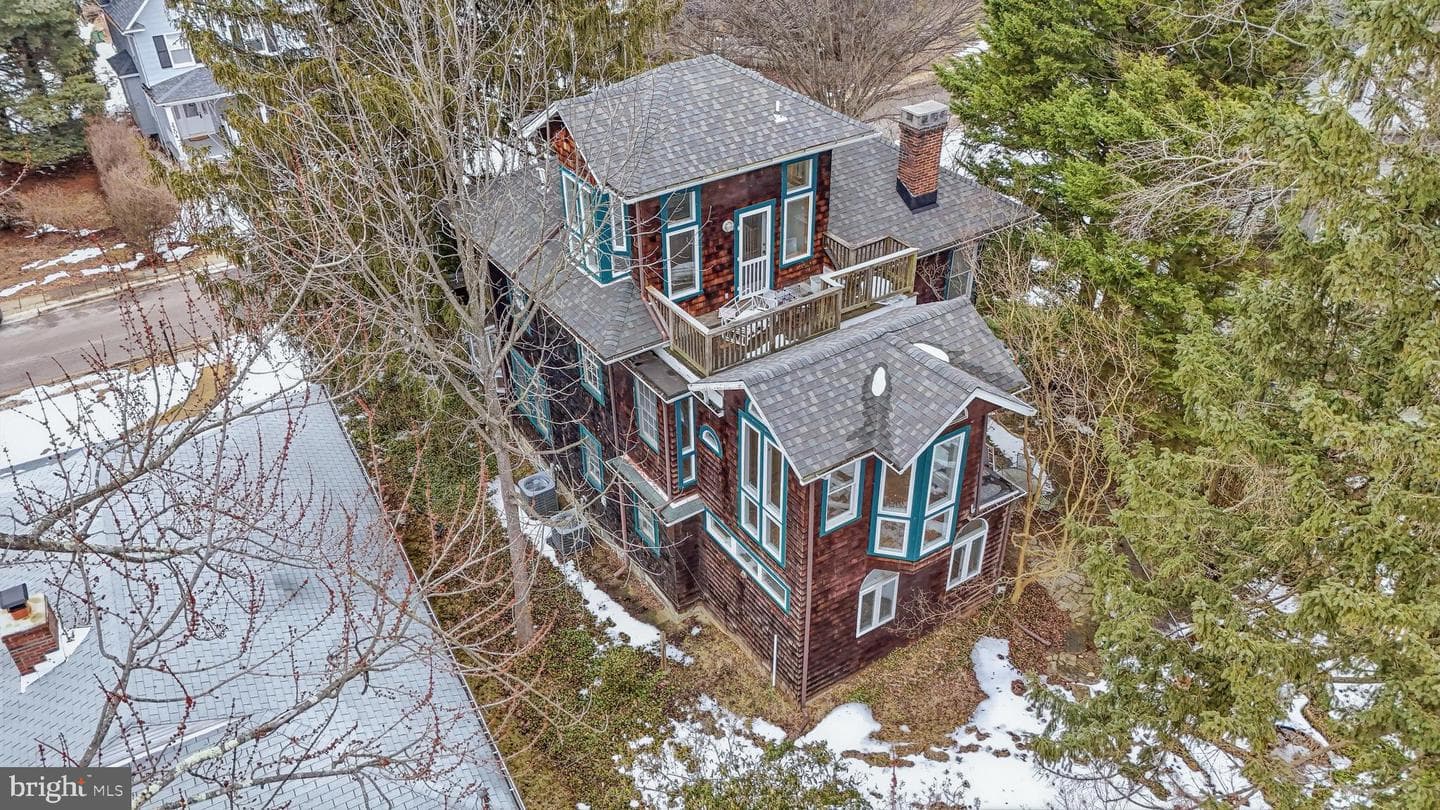 2205 Arden Road photo 1