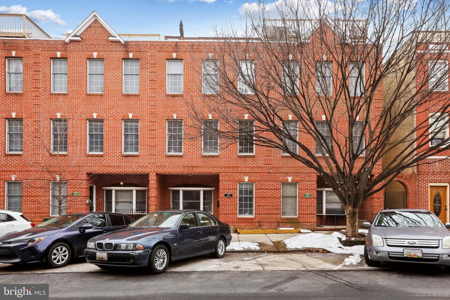 2113 Essex Street photo 1