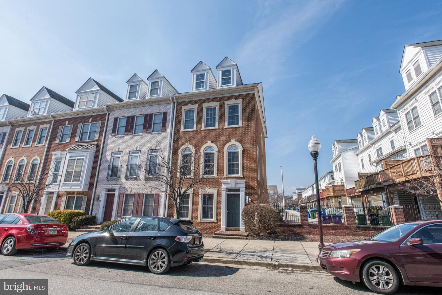 302 Scott Street photo 1