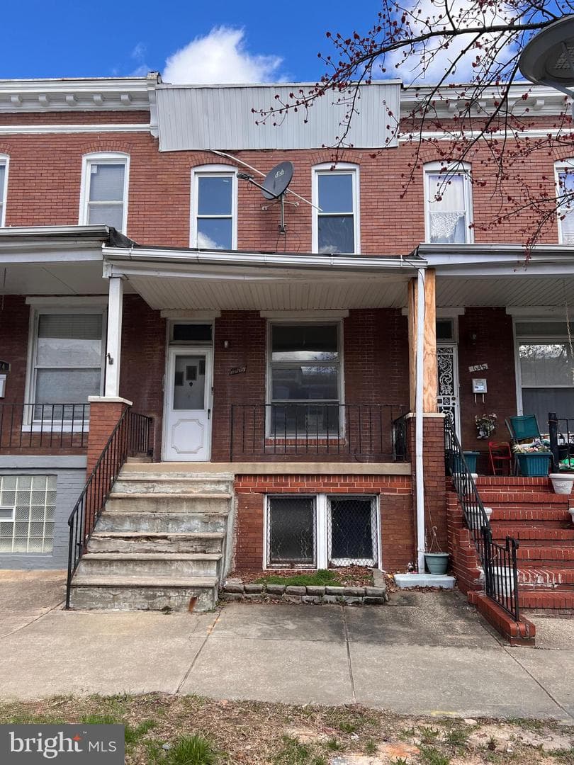 646 E 37th Street photo 1
