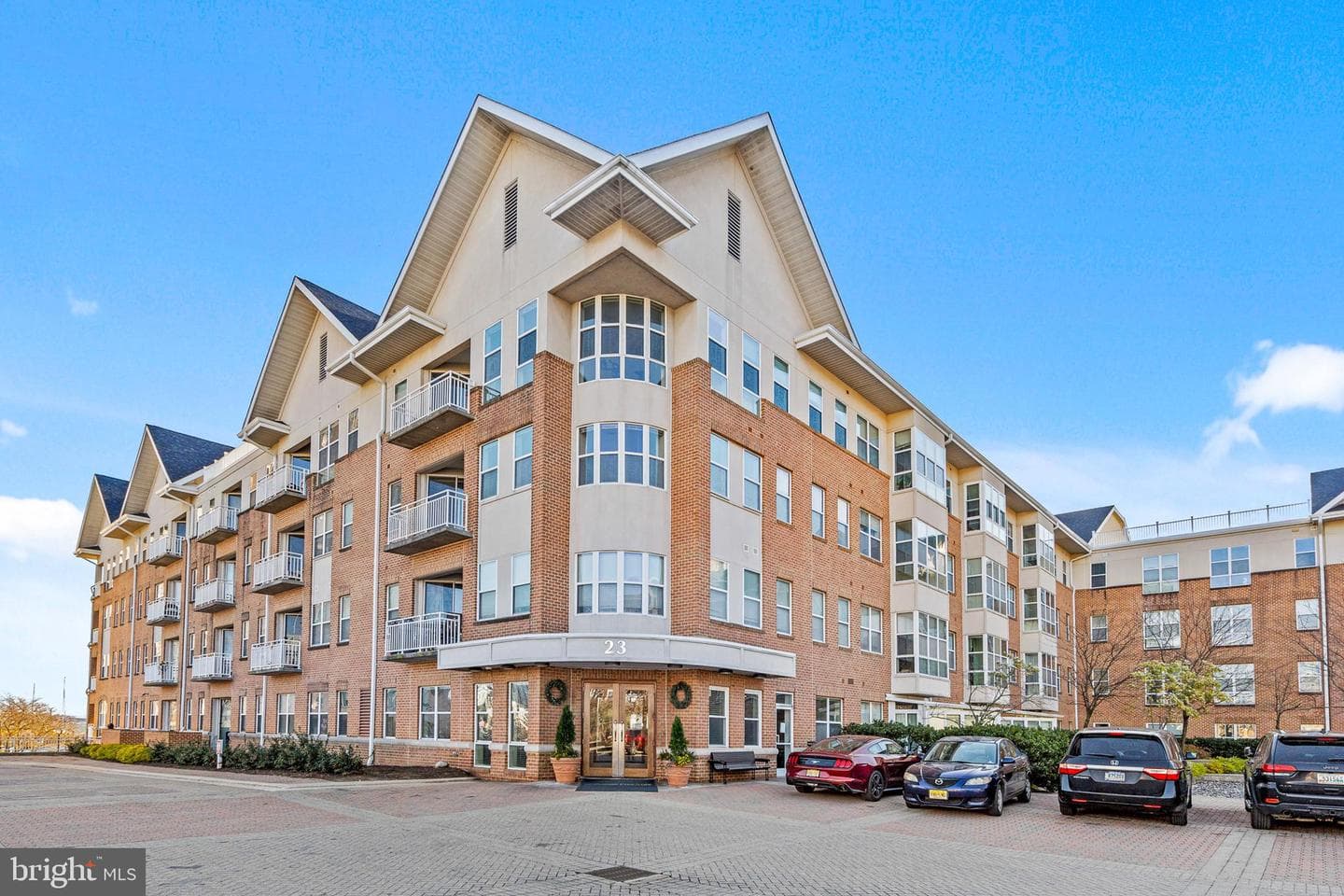 23 Pierside Drive #111