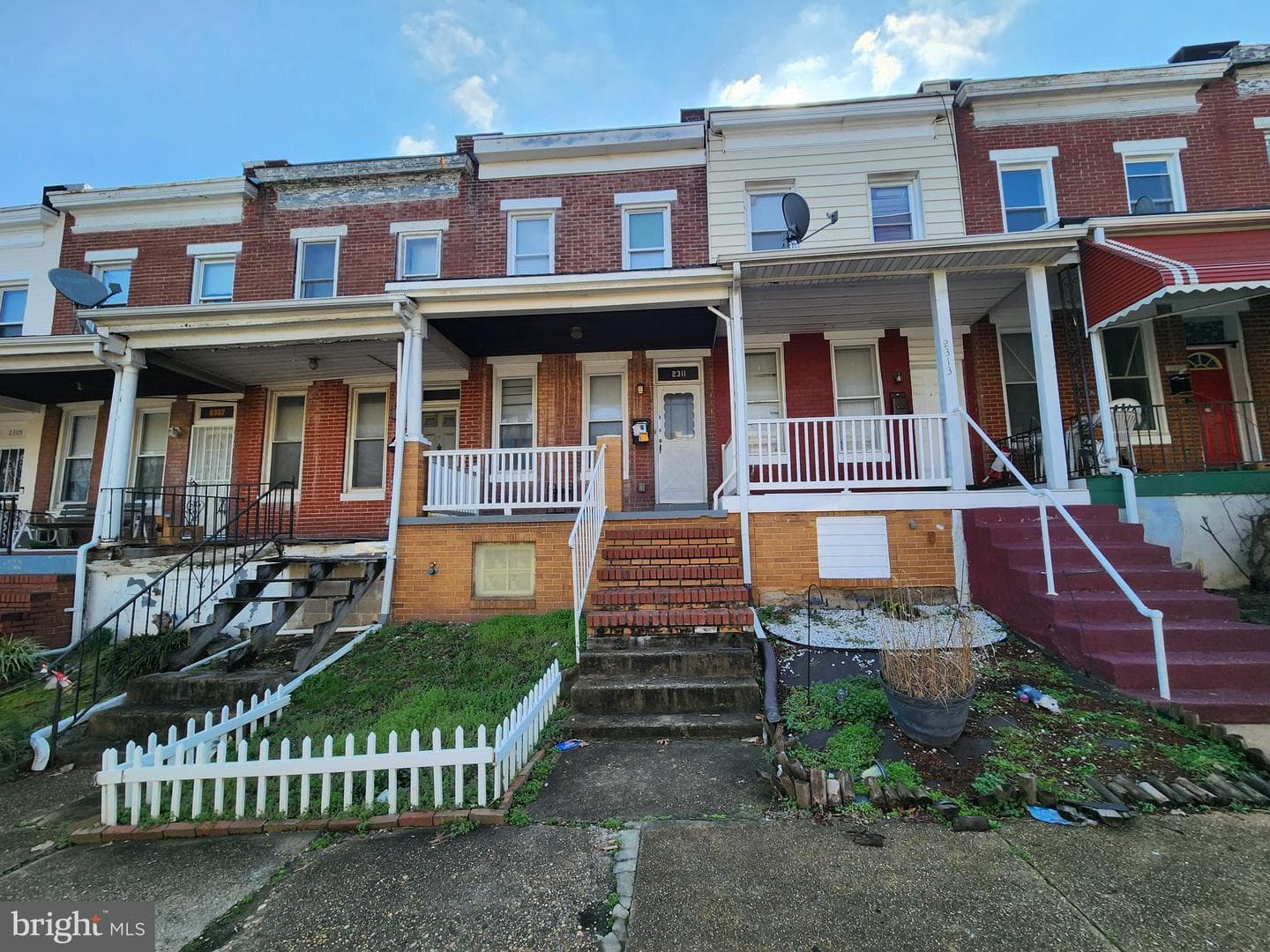 2311 Sidney Avenue photo 1