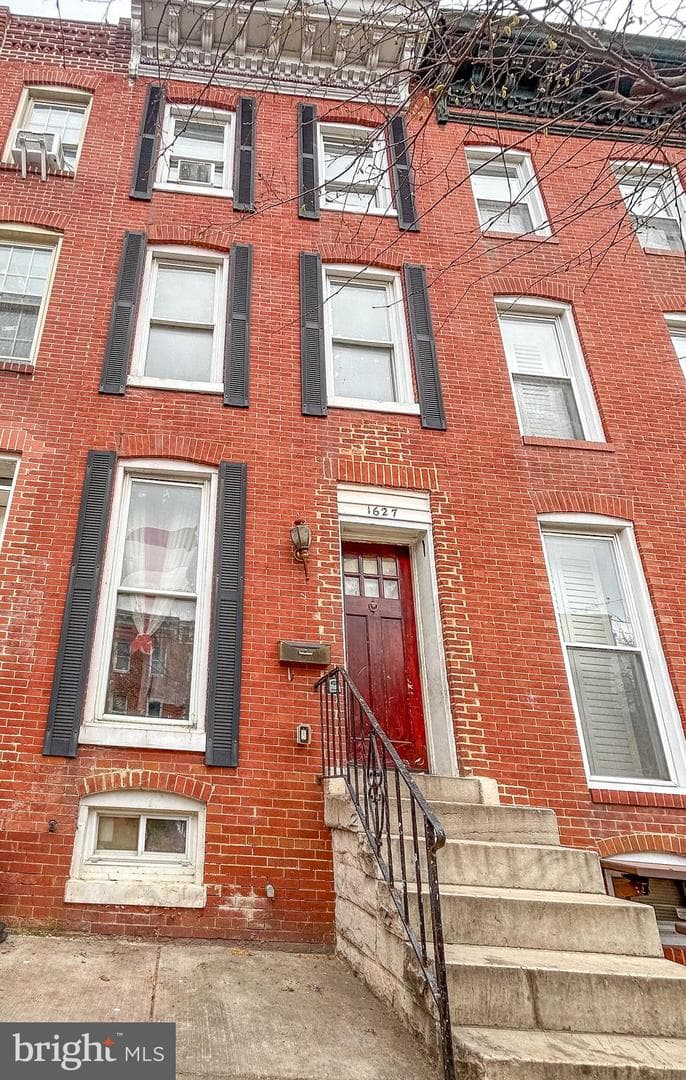 1627 S Hanover Street photo 1