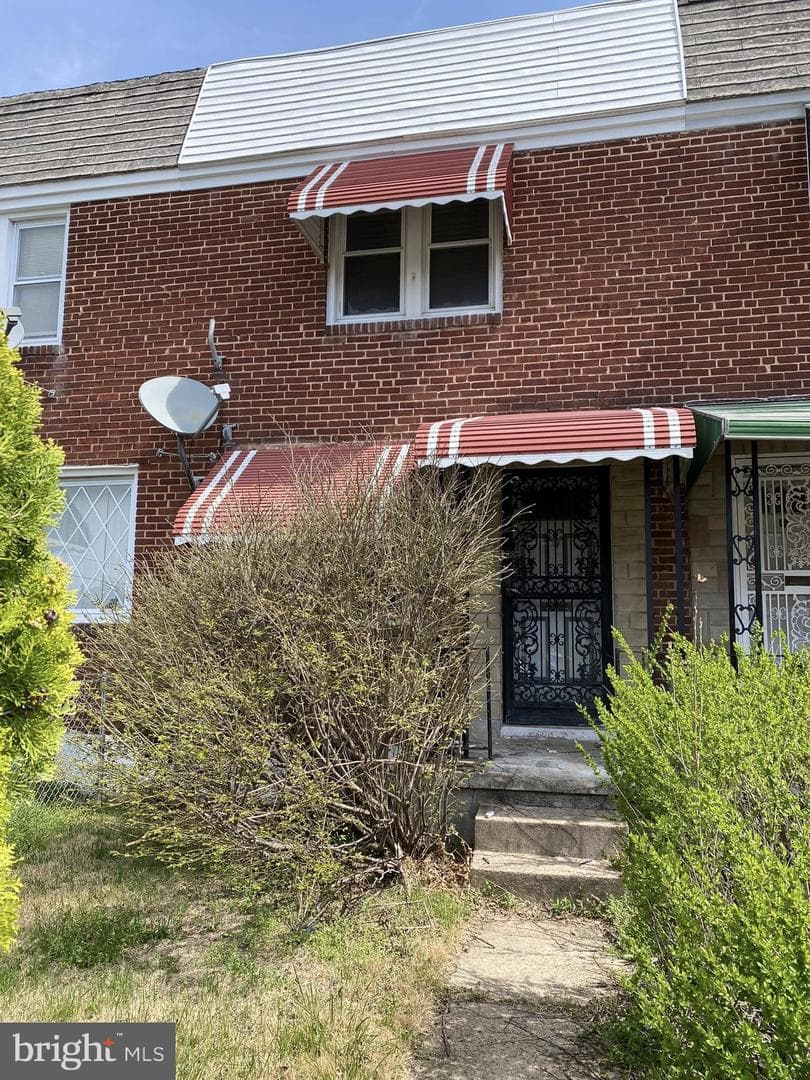 335 N Grantley Street photo 1