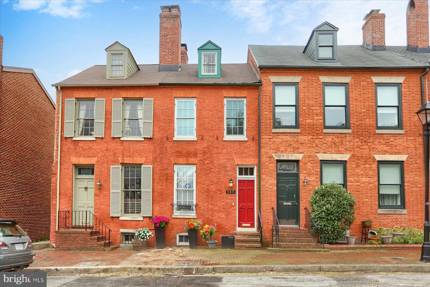 111 Barre Street W