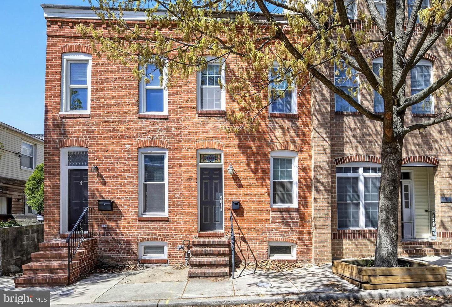 622 S Glover Street photo 1
