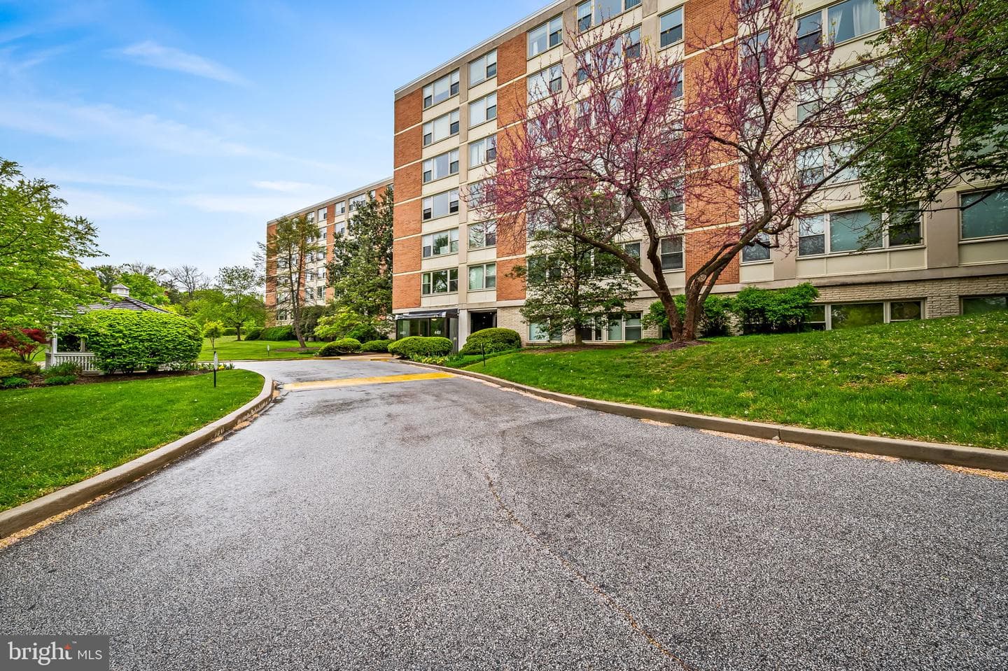 4401 Roland Avenue #110