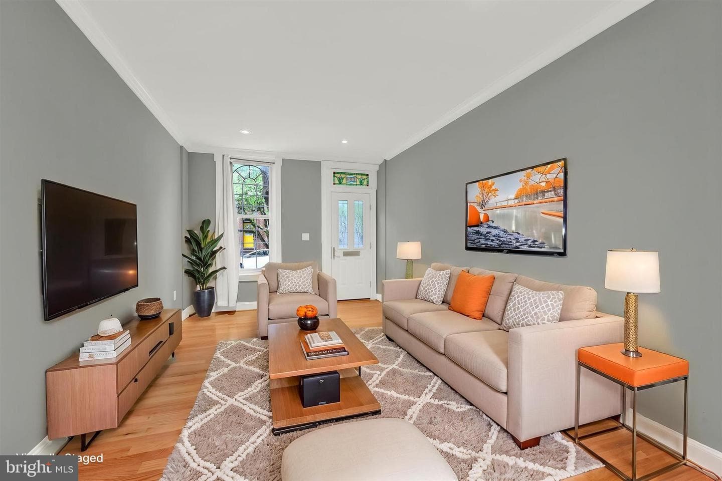 1421 Hull Street photo 1