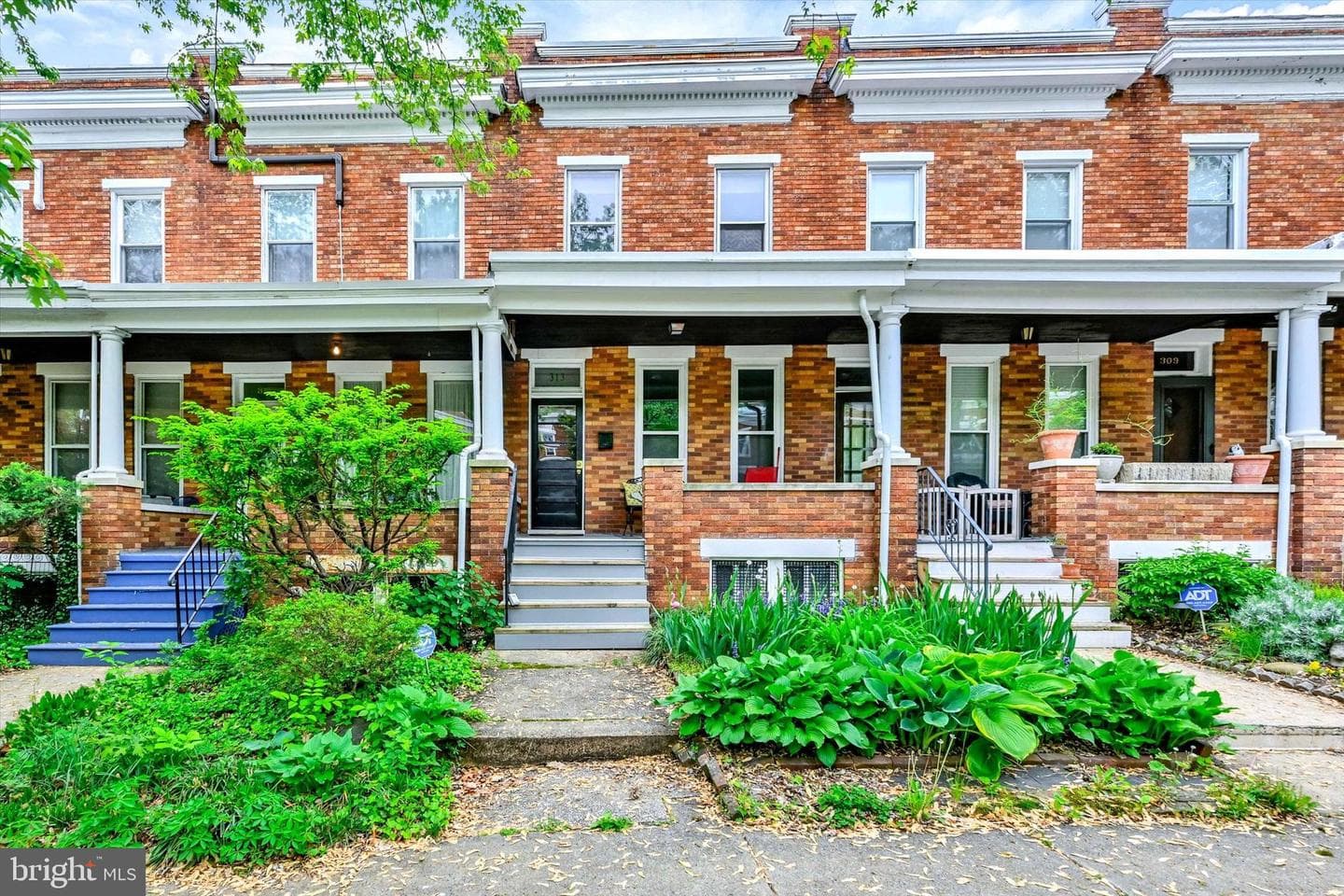 313 Birkwood Place photo 1