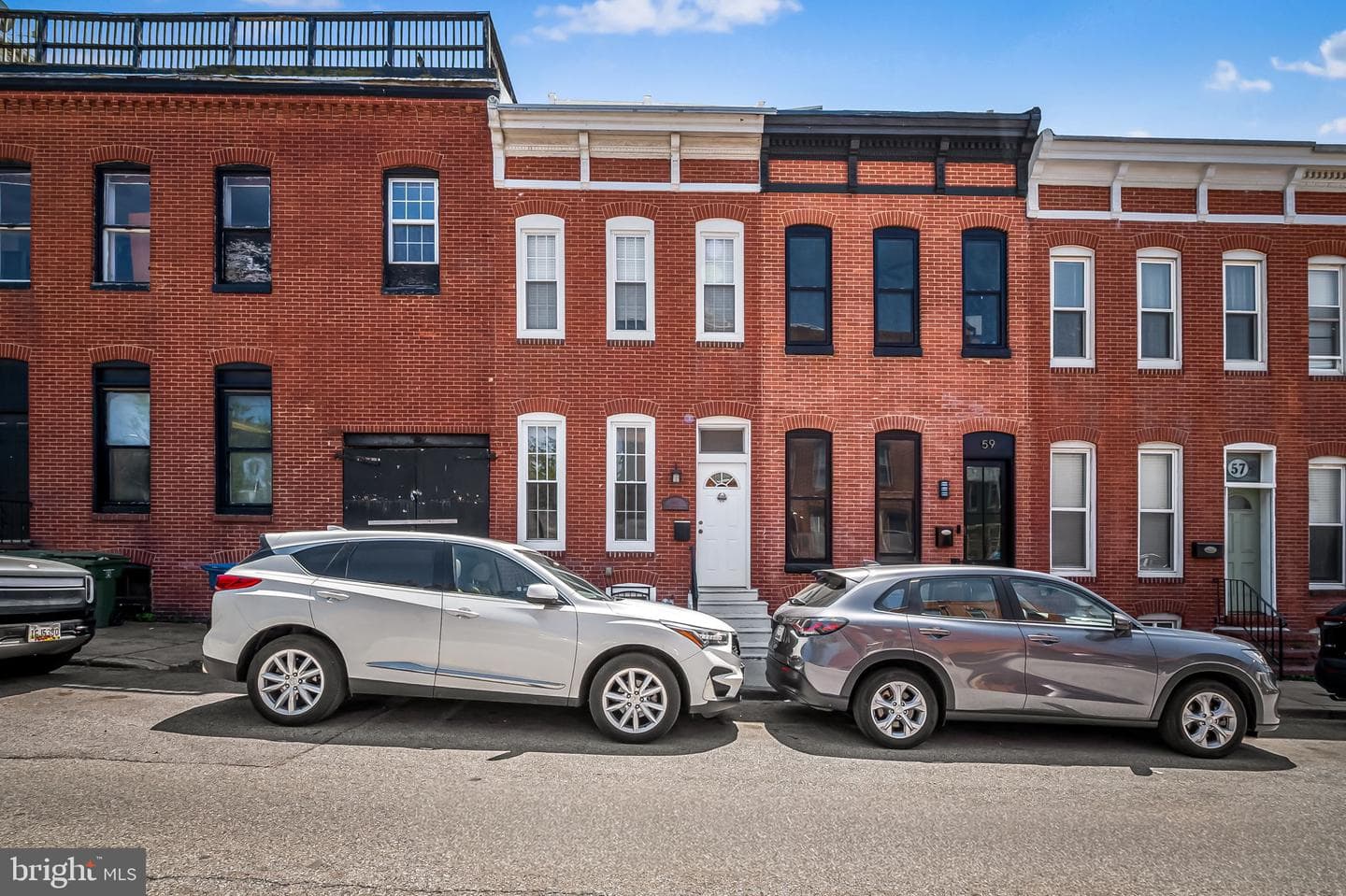 61 E Heath Street photo 1