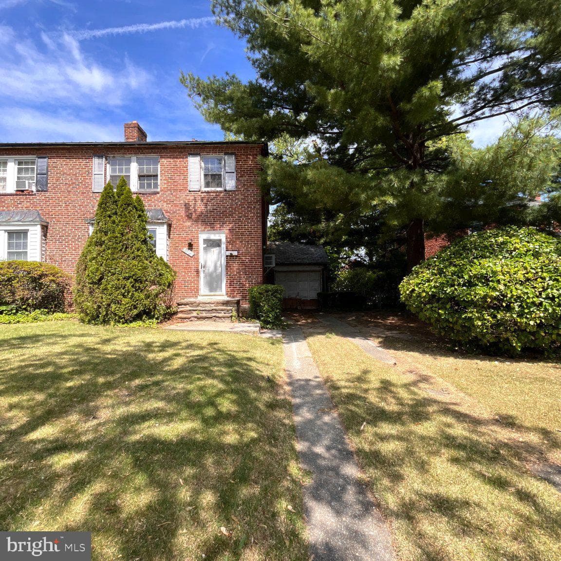 5906 Ayleshire Road photo 1