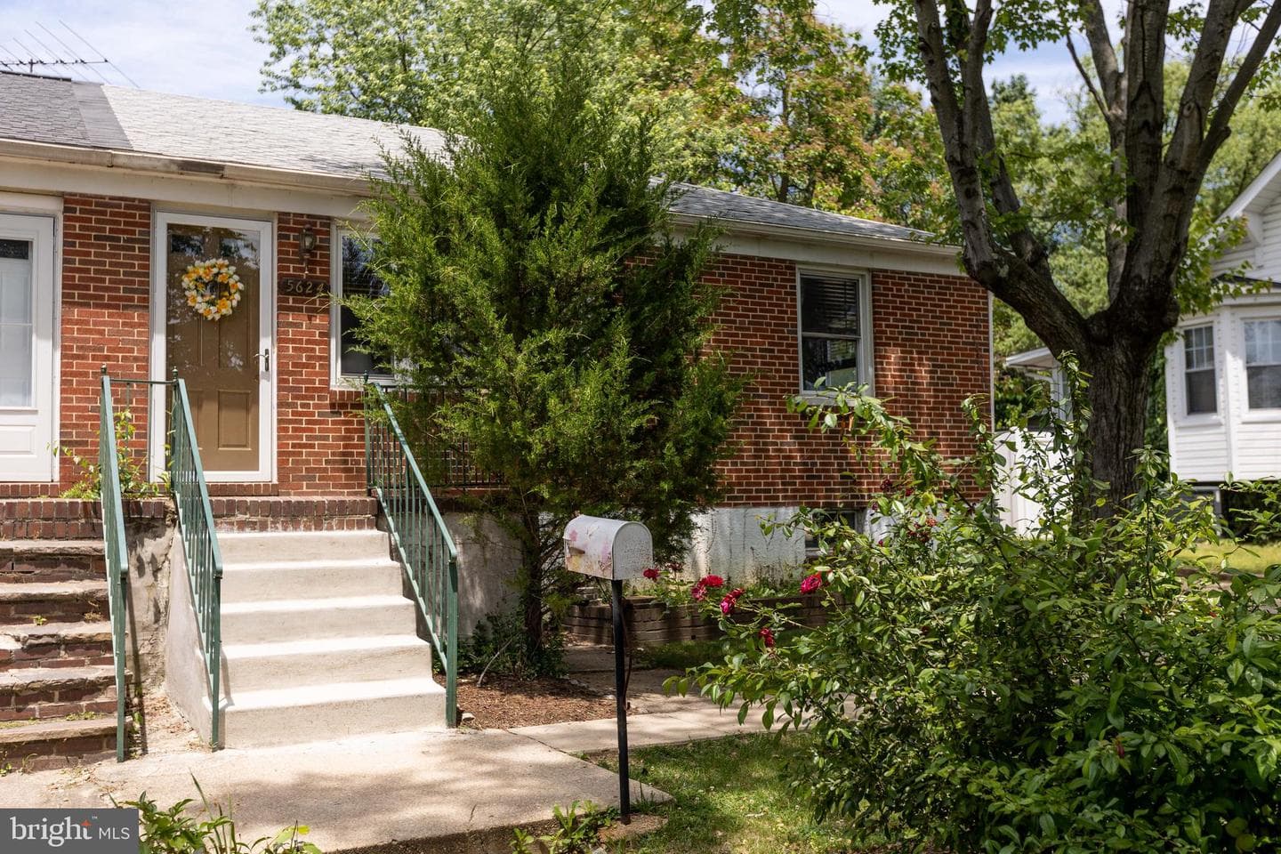 5624 Winthrope Avenue photo 1