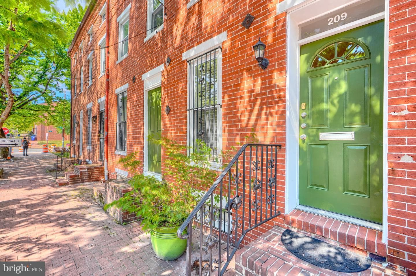 209 Scott Street