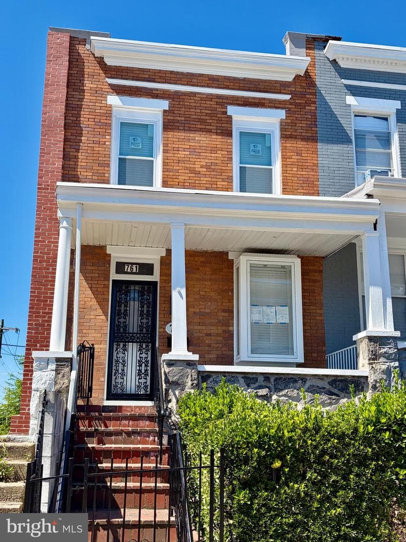 761 Bartlett Avenue