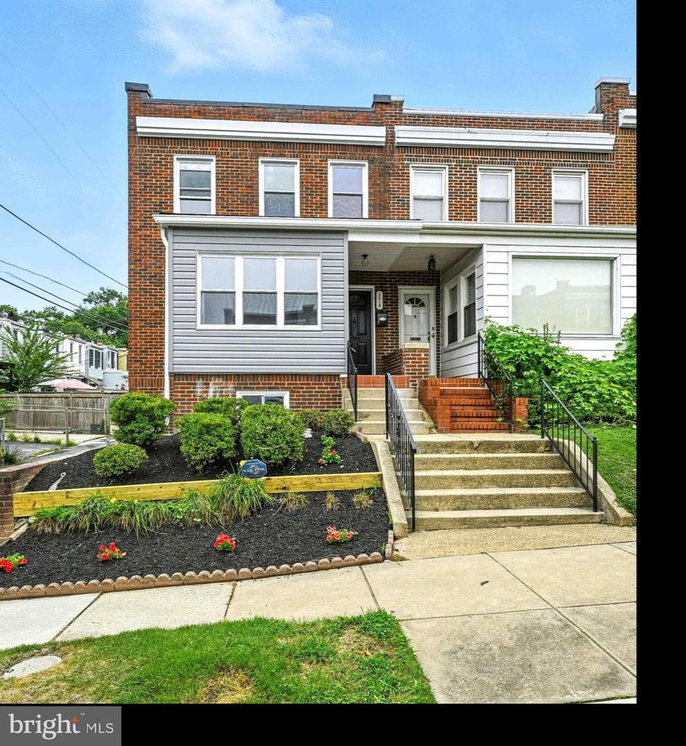 1118 Weldon Avenue photo 1
