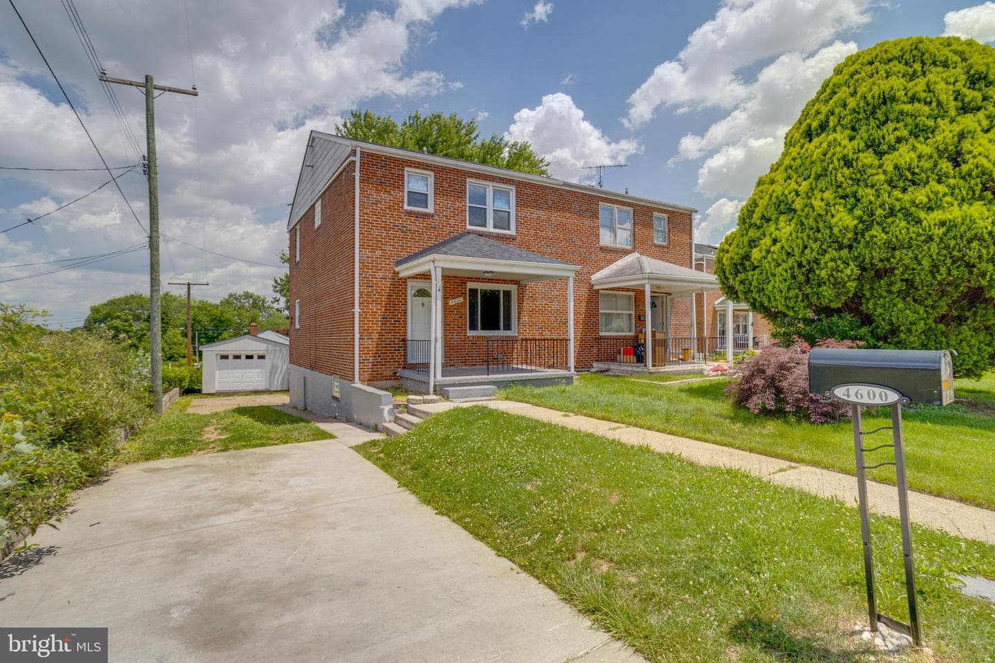 4600 Seifert Avenue