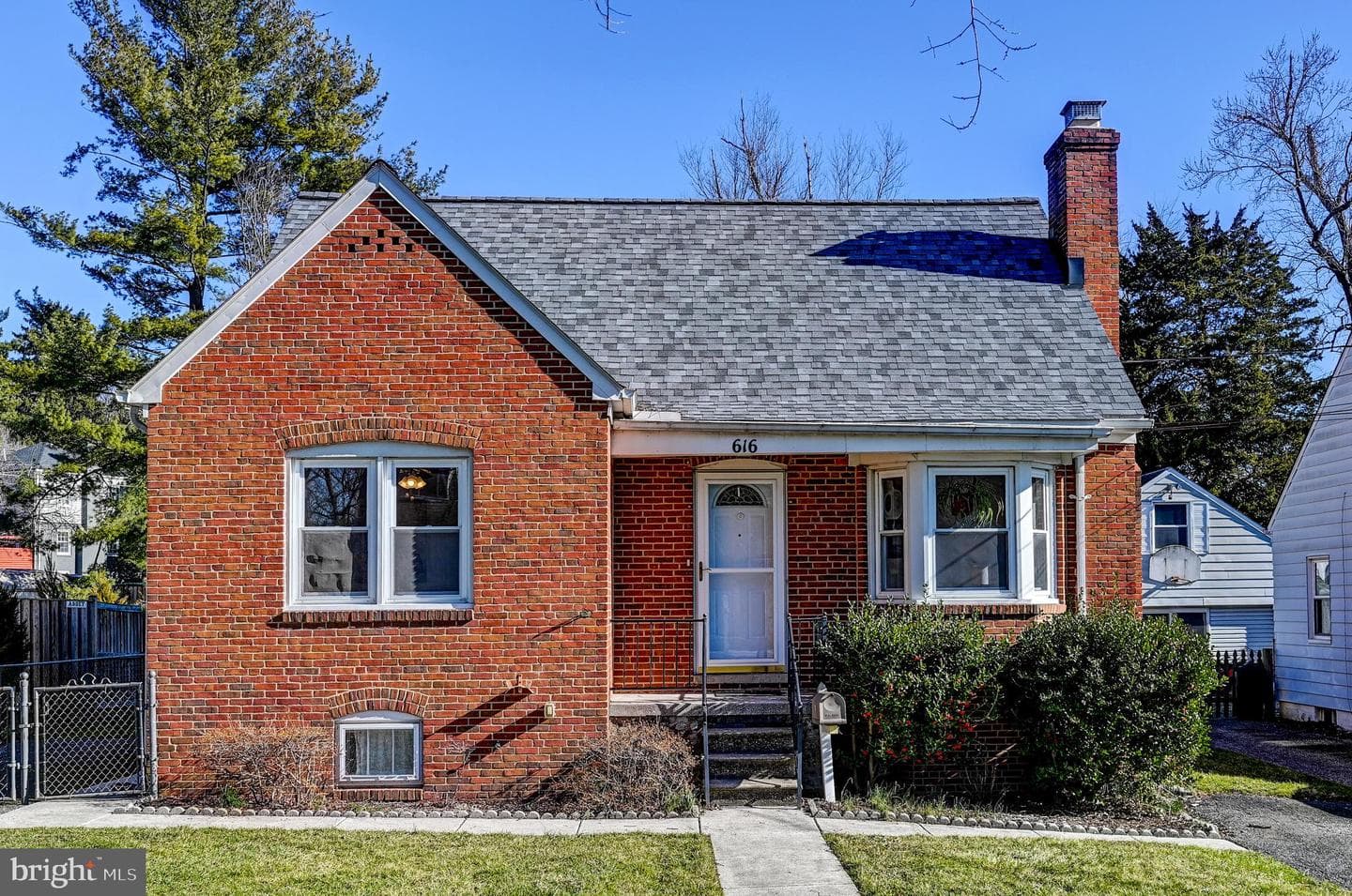 616 College Avenue photo 1
