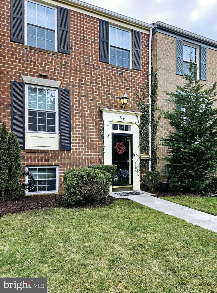 96 Blondell Court photo 1