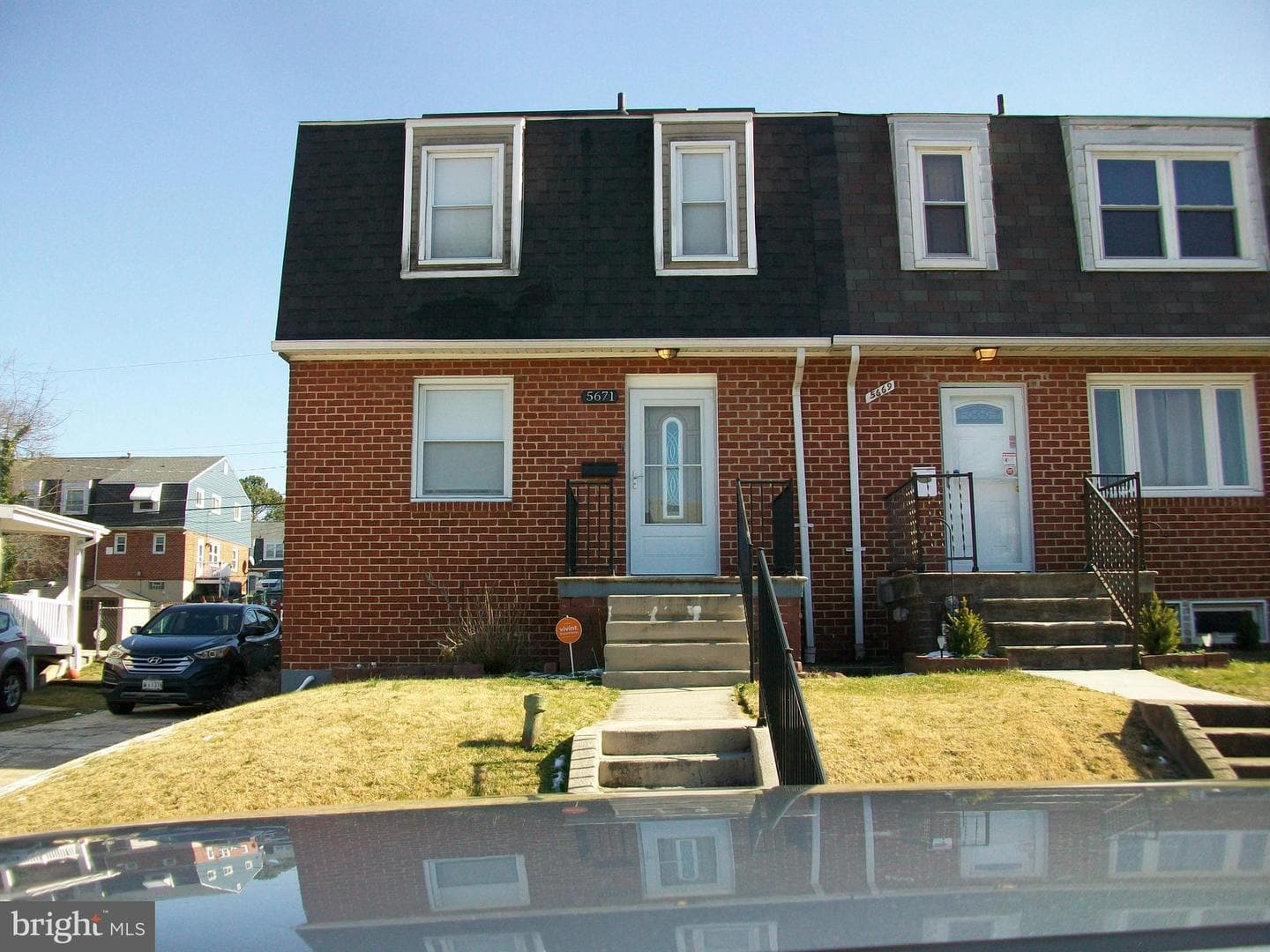 5671 Leiden Road photo 1