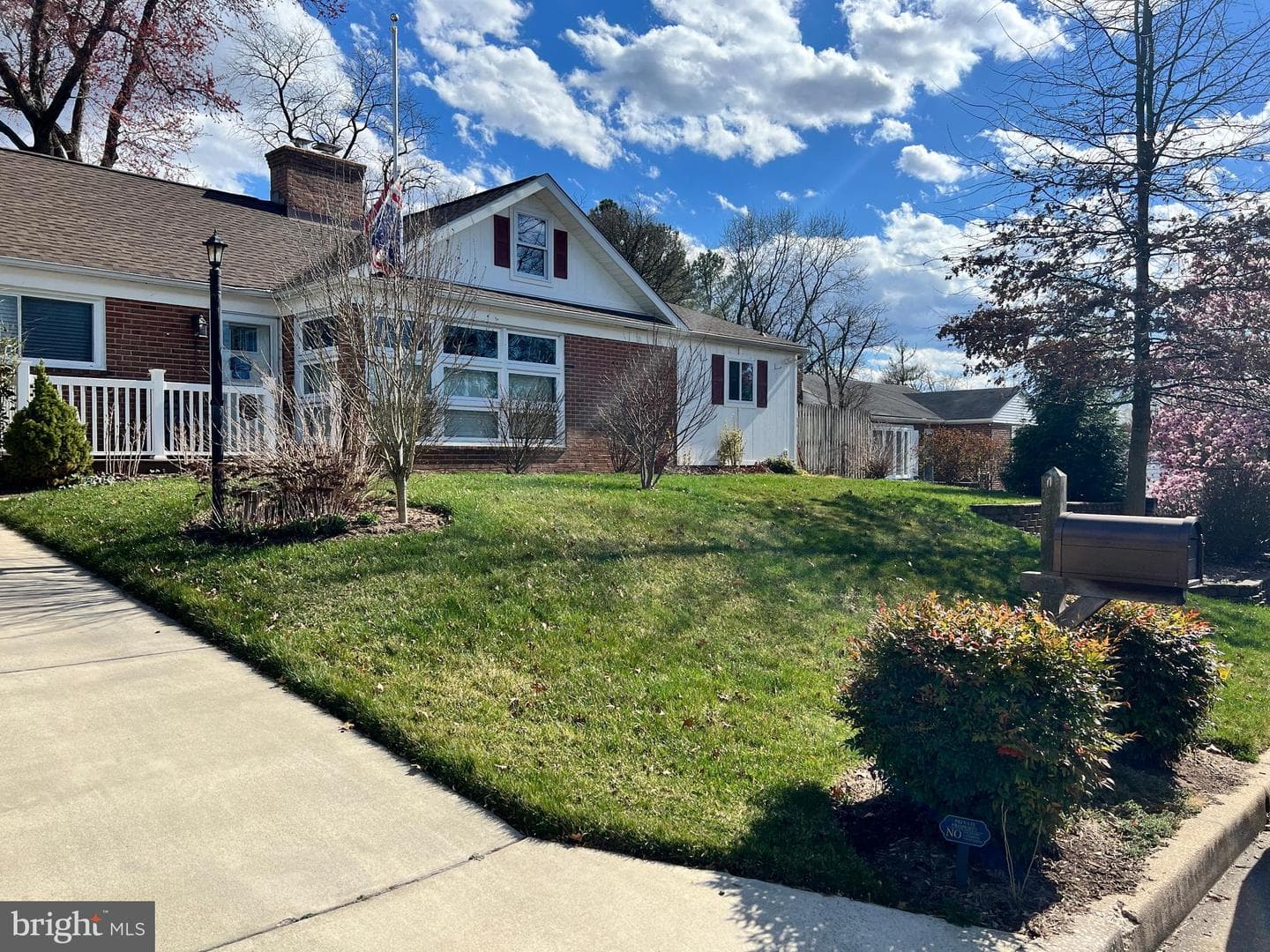 1213 Saint Andrews Way photo 1