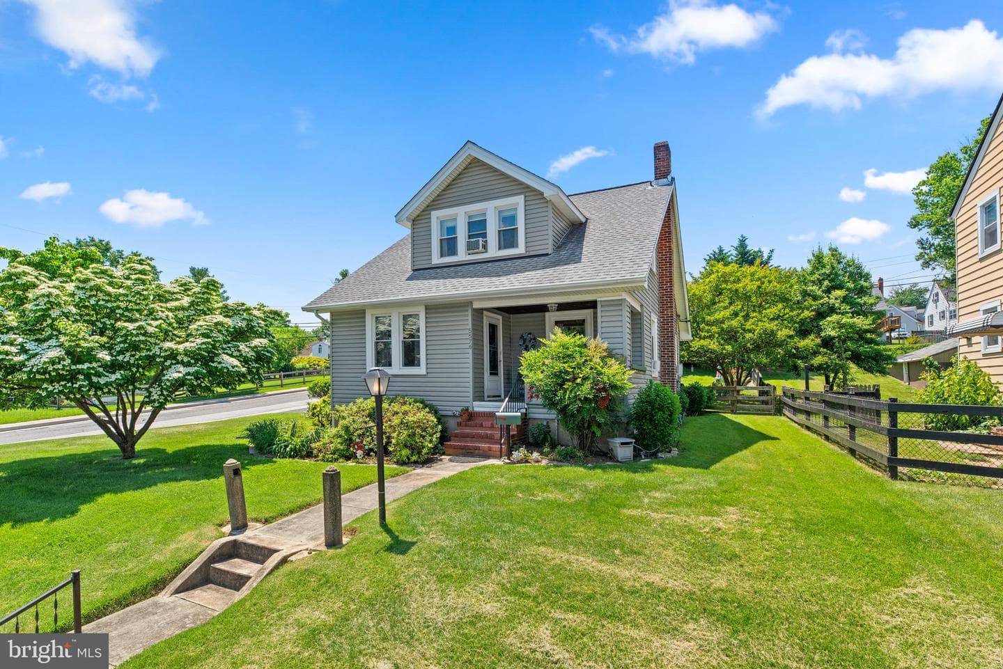 5576 Ashbourne Road photo 1