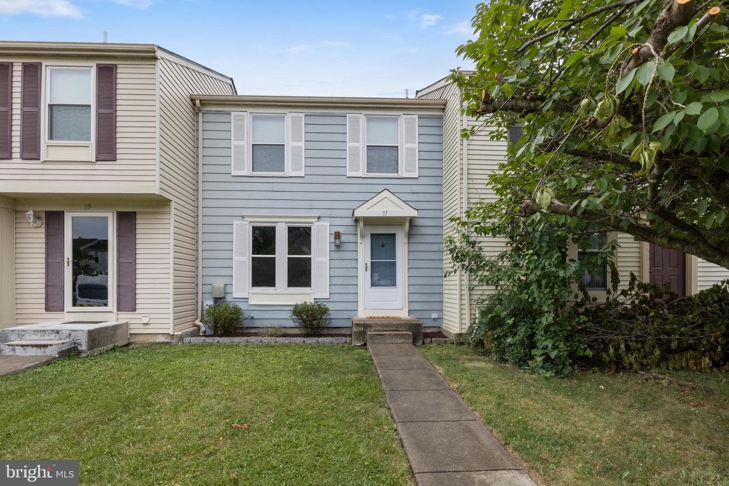 17 Camellia Court photo 1