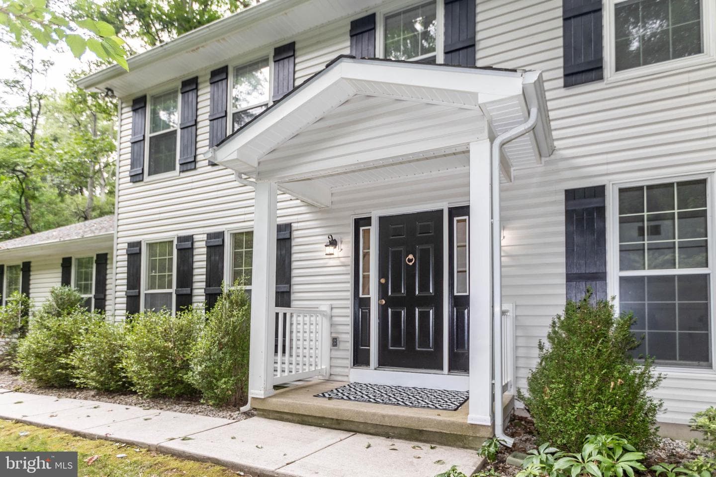 9 Chesterfield Court photo 1