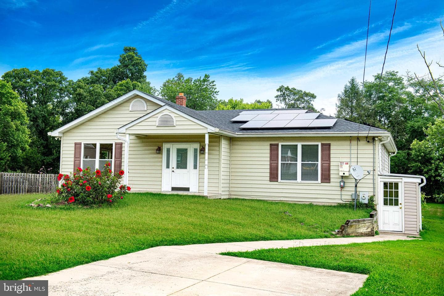 9007 Simms Avenue photo 1